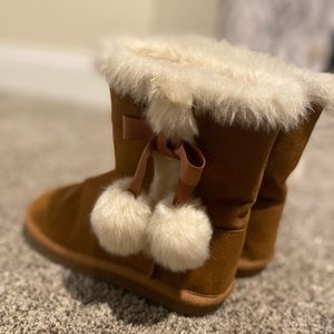 Little Girls Fur Boots Size 1